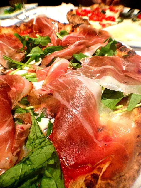 Pizza allo speck at The Kitchen Salvatore Cuomo Roppongi Hills|Salvatore Cuomoさん