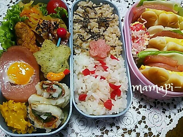 おはようごじゃります(^-^ゞ今日もtest頑張って弁当☆塾頑張ってお二つ弁当☆|katumi  ueharaさん