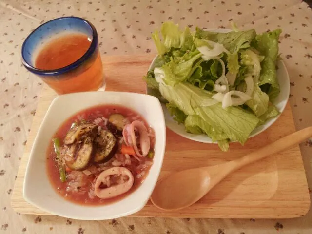 トマトスープご飯とサラダ|こいけさきさん