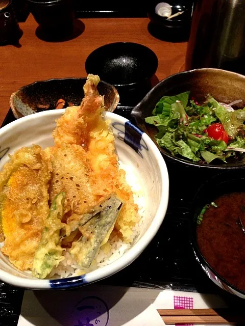 Snapdishの料理写真:海老天丼|ほえるさん