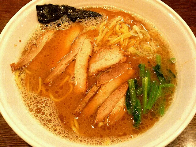 チャーシュー麺(中)|(´ｰ`* ))))fumiemonさん