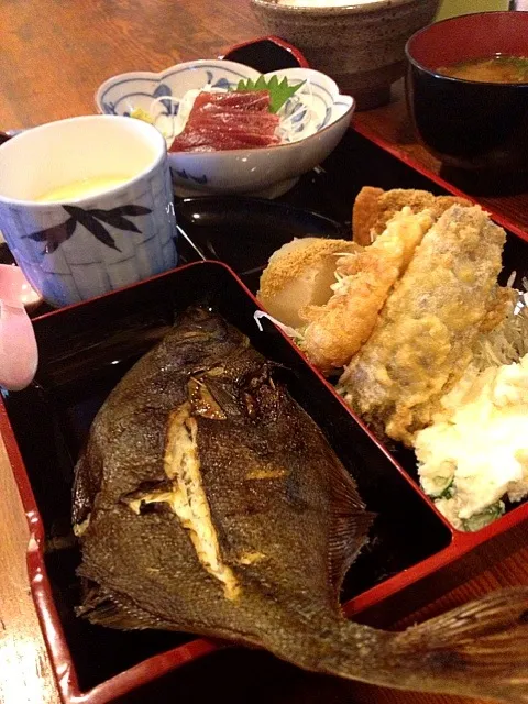 華麗なるおまかせ定食 カレイ丸ごと！|ダンディ☆和田さん