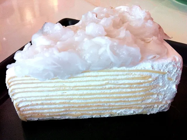 Coconut crepe cake|Issara. 🍴さん