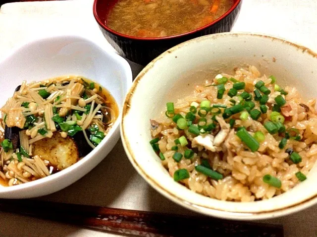 サンマの炊き込みごはん、揚げナスのエノキあんかけ、ごぼうと長芋のすり流し汁 ｂｙ男子ごはんより|マキ1007さん