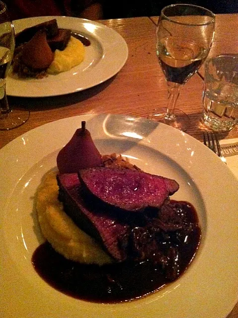 Snapdishの料理写真:Deer steak with cranberry mushroom sauce and steamed pear, mashed potato|Nathalie Straversさん