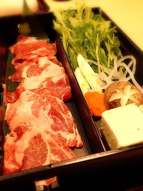 Snapdishの料理写真:Kurobuta Pork Shabu-shabu|Cantshootさん