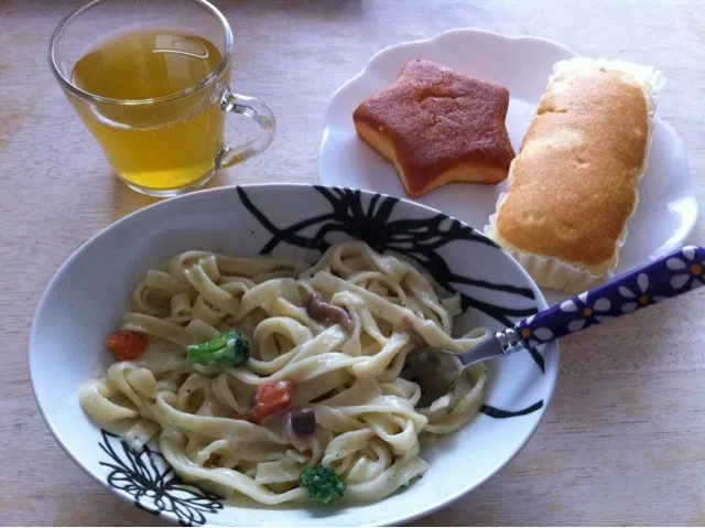 クリームパスタ＊はちみつ蒸しパン＊チーズ蒸しケーキ|カレンさん