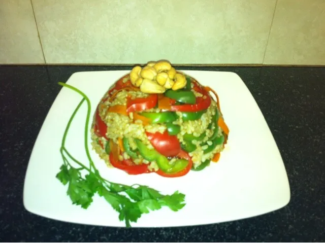 fried rice with peppers and cashew nuts|shay omradさん