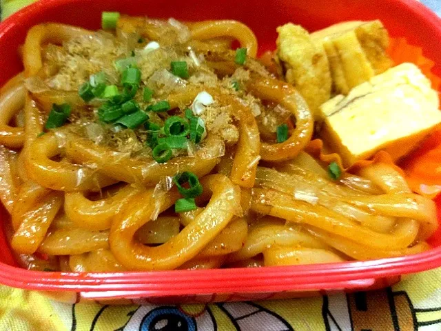 Snapdishの料理写真:焼きうどん弁当|ユイコさん