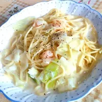 エビとキャベツのクリームパスタ|ちゃらさん