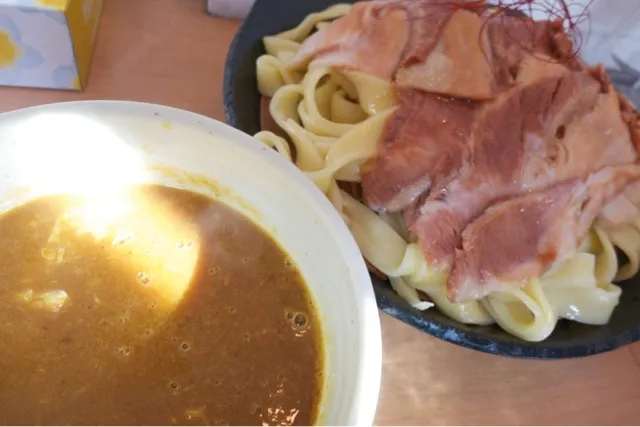 平太麺 つけ麺 ( カレー ) を頂きました。 ( 小川町 とろ肉つけ麺 魚とん )|momongatomoさん