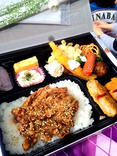 スタミナ牛カルビ弁当（＾∇＾）今日で決めろ！明日も仕事だ。|しーさん