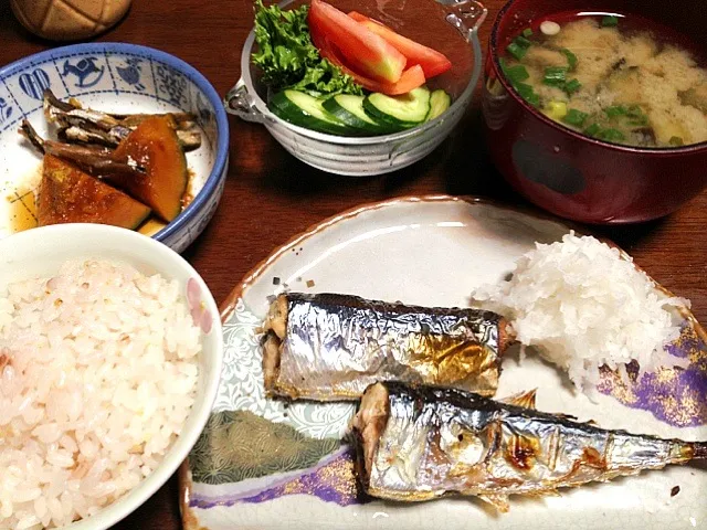 秋刀魚の塩焼き 南瓜の煮物 サラダ 味噌汁|掛谷節子さん