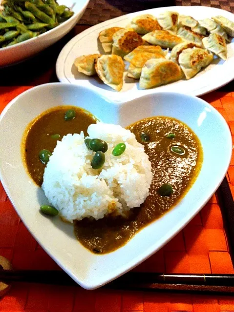 ☆トマト＆ほうれん草カレー☆キャベツとコーンの餃子|あぐりさん