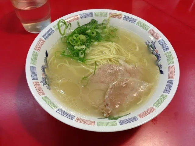 Snapdishの料理写真:とんこつラーメン|Yas Nakさん