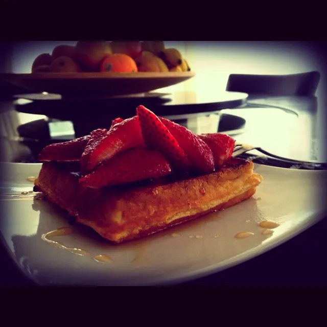 Belgium waffle with strawberries and maple syrup... Yummy !!!|irinaさん