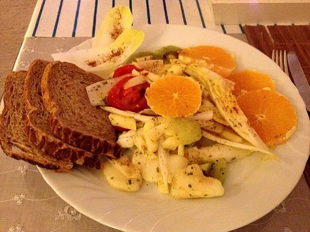 Chicory salad with braun bread|orchid deeさん