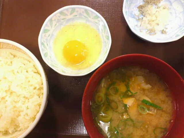 豚汁たまごかけご飯定食|hisashiさん