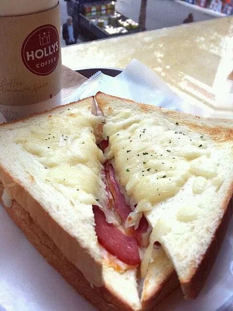 lovely ham and cheese toast|Tinky 🍒さん