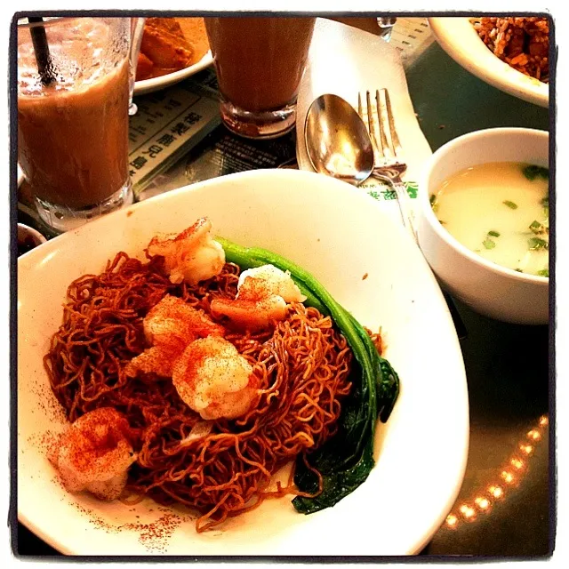 Snapdishの料理写真:Noodles  with king prawns & XO sauce ( Taken in HK)|Mさん