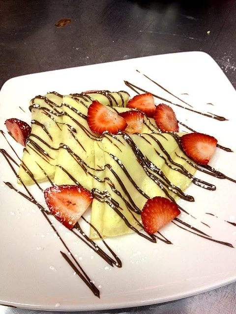 Nutella N Strawberry Crepes|gabrielaさん