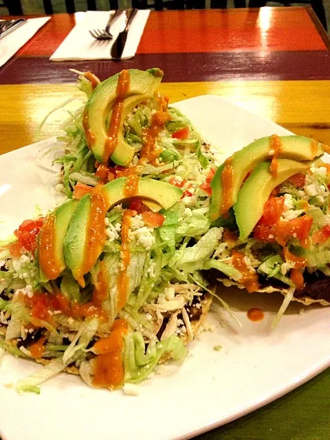 Snapdishの料理写真:Mexican Chicken Tostadas|gabrielaさん