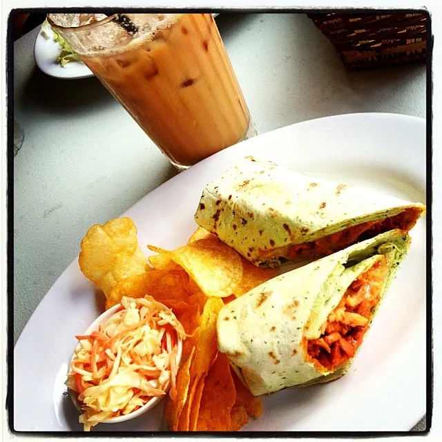 Tandoori chicken wrap with Teh tarik|Mさん