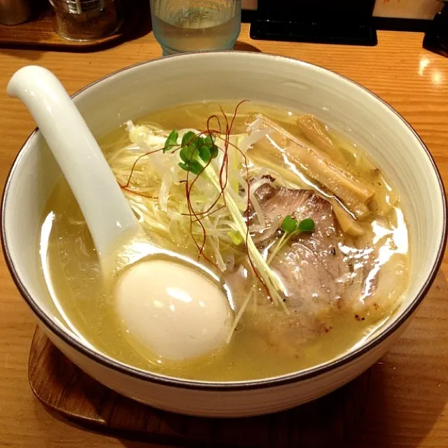 Snapdishの料理写真:麺やひだまりの味玉和塩らぁ麺☻♡|JEDAIさん