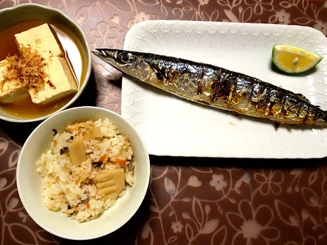 炊き込み御飯、サンマ、煮奴|さおりさん