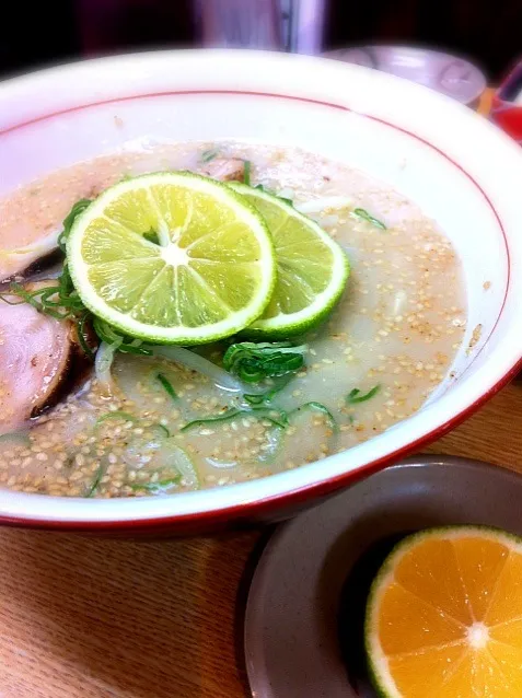 Snapdishの料理写真:かぼすラーメン|れりさん