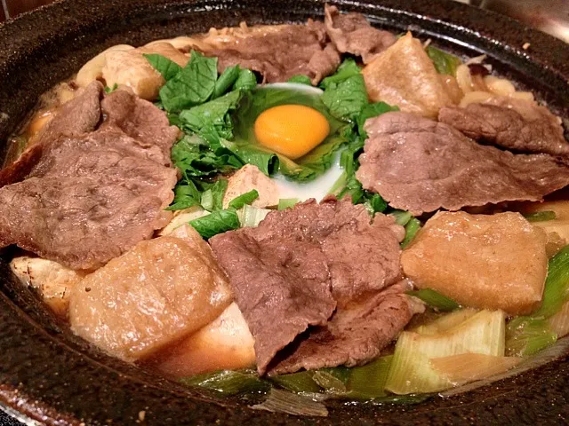 風邪ひきが多いので、すき焼き風煮込みうどん。あったまりますわぁ。|松浦有里さん