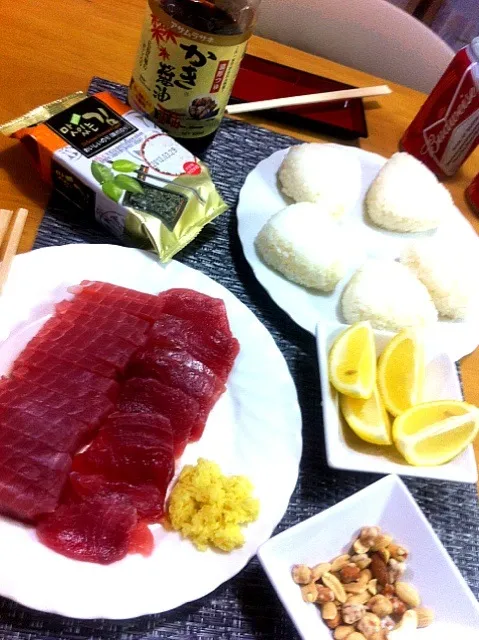 Sashimi,  Oniguiri e Budweiser|lucia inoueさん