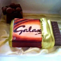 Galaxy cake|sam andrewsさん