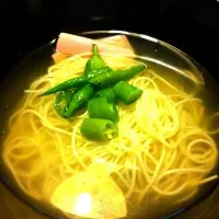 Snapdishの料理写真:青唐辛子のにゅうめん|ikiyoshさん