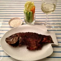 Snapdishの料理写真:dinner#main course#fried fish tilapia#raw veggies#yogurt dressing#white wine🐟🍋🍷|orchid deeさん