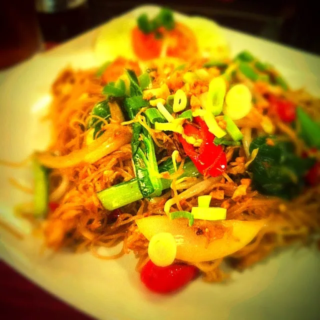 Snapdishの料理写真:Shiok! Beehoon|ami moerdaniさん