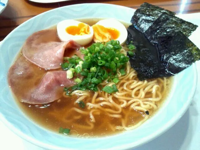 ラーメンでお昼ご飯|ミコさん