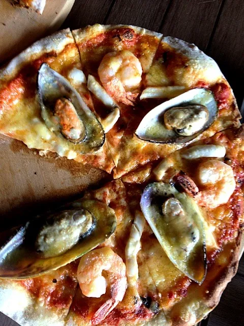 Fantastic seafood pizza@Punggol Marina|Elaine Gohさん