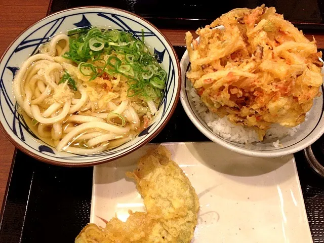 かけとかき揚げ天丼|kumakichi benisyaketeiさん