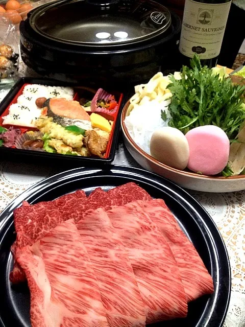 美味しそうなお肉を買ってきたから、今夜はすき焼き（＾∇＾）お寺さんから貰ったお弁当も食べまーす（＾∇＾）|しーさん