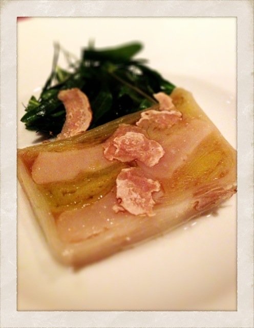 帆立貝柱とポワローのプレッセ 白トリュフ風味のヴィネグレット Keisuke Makino Snapdish スナップディッシュ Id Nn8saa