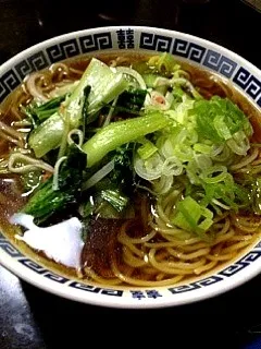 お昼の野菜てんこ盛り醤油ラーメン|Mickiさん