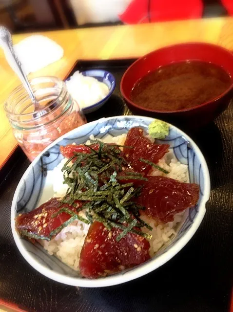 Snapdishの料理写真:インドマグロづけ丼|shuさん