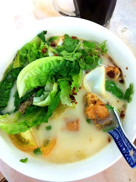 Fish head bee hoon with milky soup|laumeikuanさん