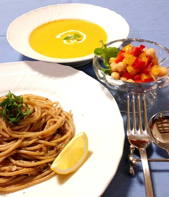 オイルサーディンのパスタ＆パプリカとひよこ豆のマリネ＆かぼちゃとさつまいもと人参のスープ|akiko♡さん