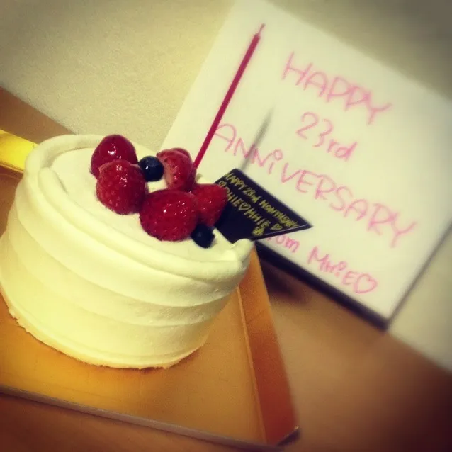 Cake from my mhie.. :))|masato urunoさん