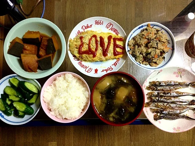 Snapdishの料理写真:シラス野菜オムレツ、カボチャの煮付け、からしきゅうり、子持ちししゃも、味噌汁、おからの煮物|まゆめろさん