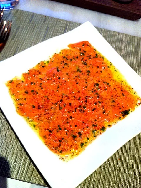 Salmon carpaccio|Nathalie Straversさん