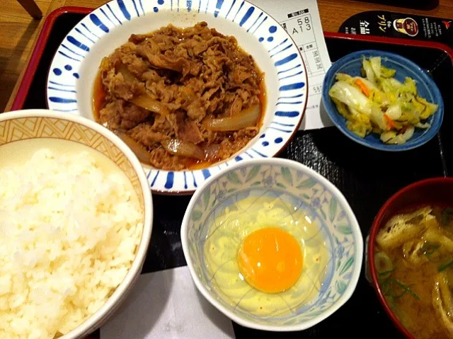 Snapdishの料理写真:牛皿定食特盛いただきました。|abe yoshiroさん