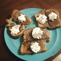 Whipped cream and nutella sammiches|Hira Mubeenさん